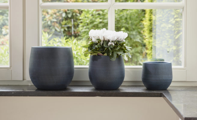 Esra | TS Collection | Handmade pots | Planters | Ceramic | Dutch design | Indoor garden | Indoor pots | Pottery | Interior | inspiration | bijzondere bloempot | flowerpots | handgemaakte bloempot | keramiek | Ter Steege