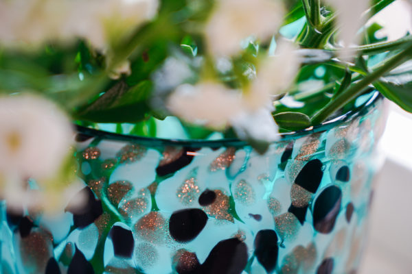 Leia shiny aqua_02 bijzondere bloemvazen - TS Glass - TS Collection - Bloemist - Exclusieve glazen vaas - Ter Steege